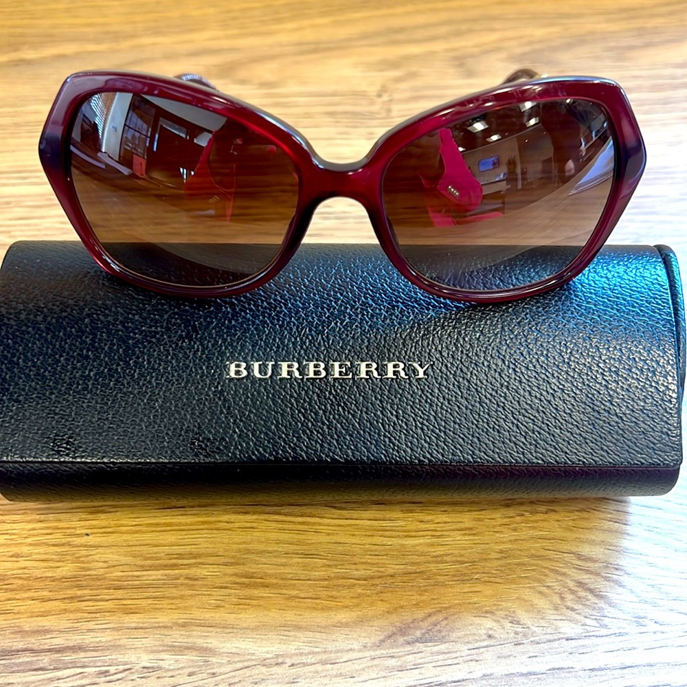 Burberry Sunglasses!